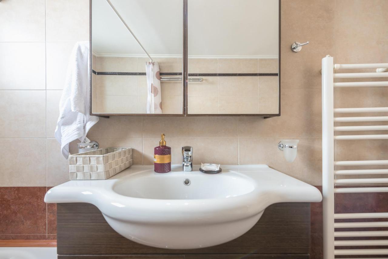 Lighthouse Apartment In The Heart Of Athens Ngoại thất bức ảnh
